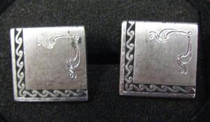 BOTÕES DE PUNHO VINTAGE ANOS 70/80 CINCO PARES EM METAL PRATEADO E DOURADO